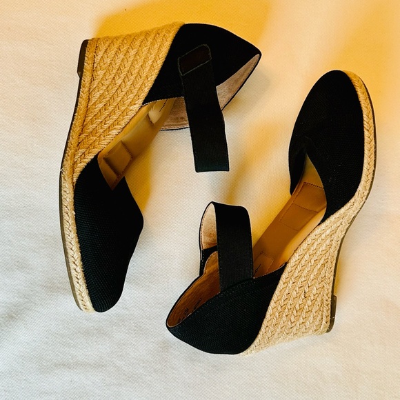 Black espadrille wedges with natural jute rope trim, cushioned soles - Picture 2 of 9